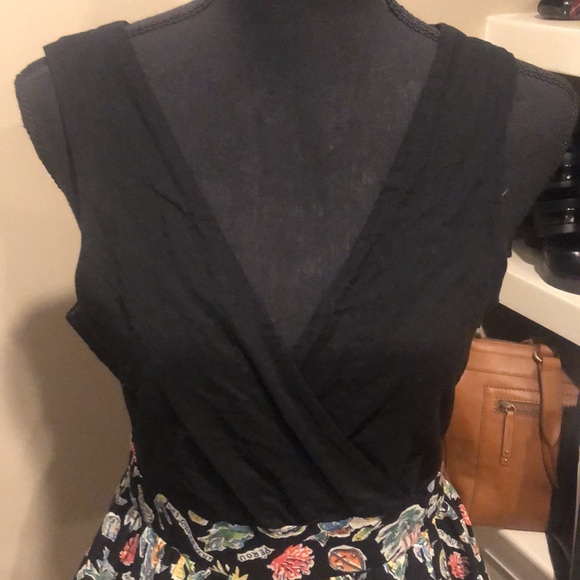 Black and Multi Color patterned dress - Picture 3 of 7